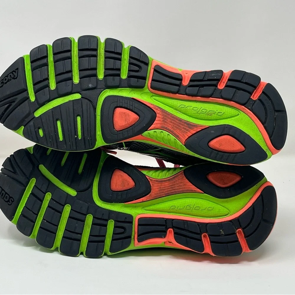 Woman’s Saucony Lancer 2 Neon Green and Pink Running Shoes Sz‎ 10